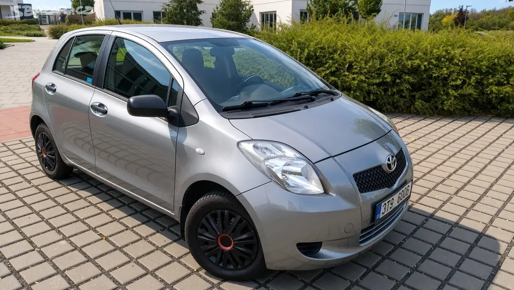 Toyota Yaris 1.0 51Kw benzín, r.2006, nová v ČR.